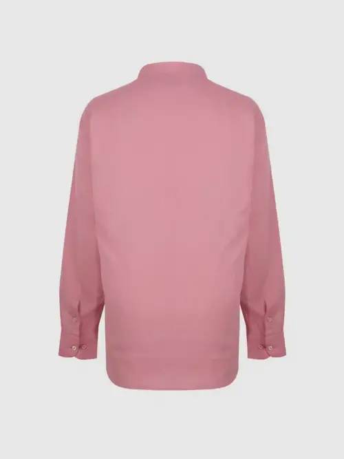 розовая рубашка